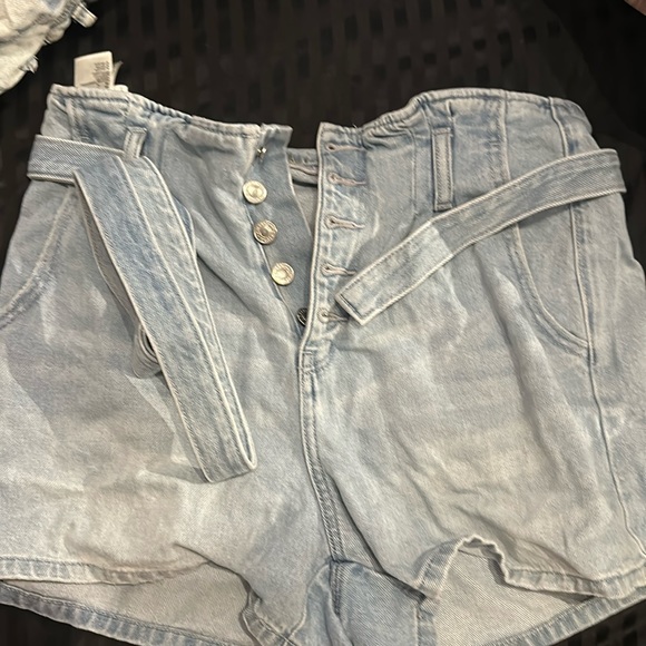 American Eagle button up denim shorts with belt - Picture 1 of 2